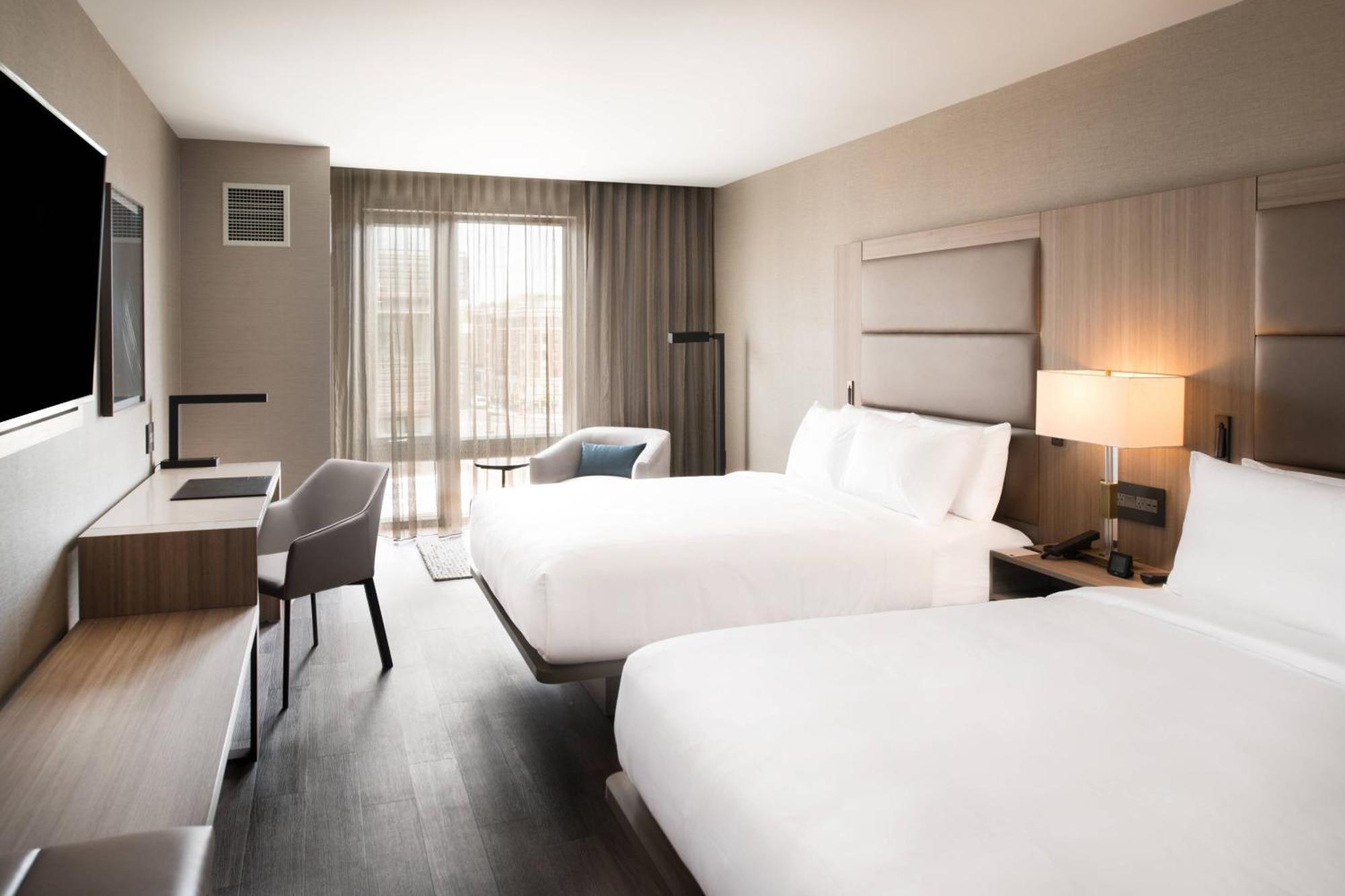 Ac Hotel By Marriott Boston Cleveland Circle Buitenkant foto